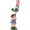 Blumenkind Mädchen mit Alpenveilchen - 11 cm