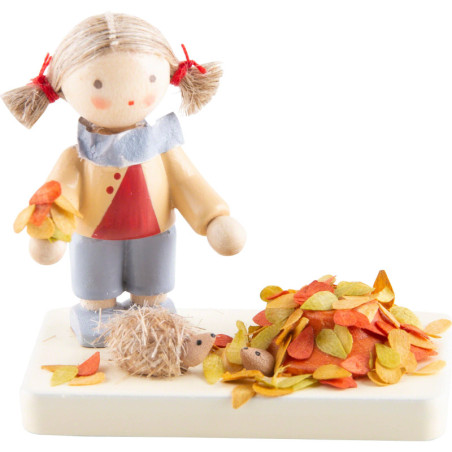 Flax Haired Children Girl with Hedgehog - 3,9 cm / 1.5 inch