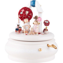 Spieldose "Ein schönes Leben" mit Flachshaarmädchen und rotem Blütenbaum  - 16,5 cm