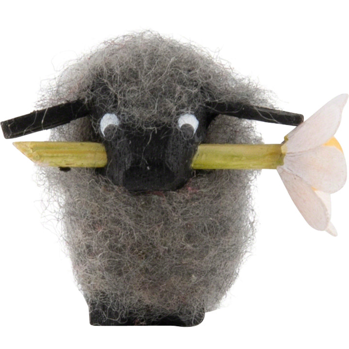 Fanny, The Cross-Eyed Sheep - 1,5 cm / 0.6 inch