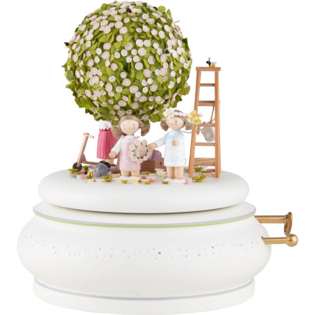 Spieldose &bdquo Der alte Kirschbaum&ldquo  - Frühling - 16 cm