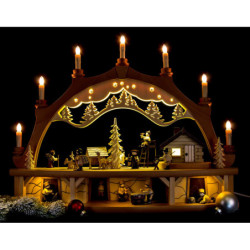 Schwibbogen Waldhaus mit beweglichen Figuren - 68x50 cm