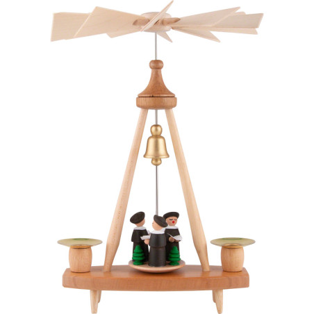 1-Tier Pyramid with Carolers - 25 cm / 9.8 inch