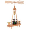 1-Tier Pyramid with Carolers - 25 cm / 9.8 inch