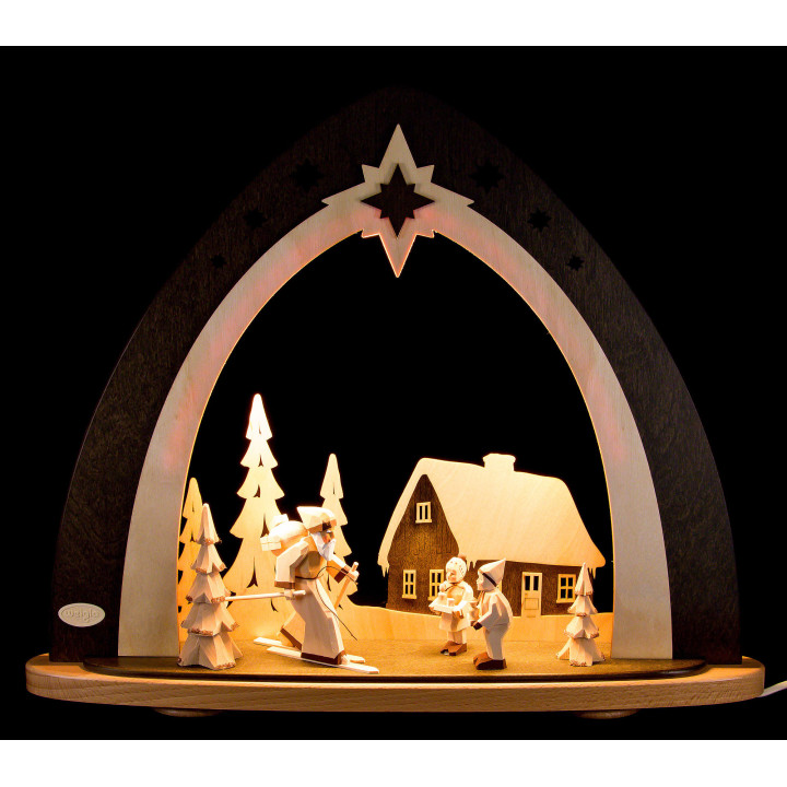 Lichterspitze "Waldweihnacht" inkl. handgeschnitzter Figuren - 52x53,5x9 cm