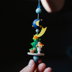 Christbaumschmuck Spindel mit Engelchen - 11 cm