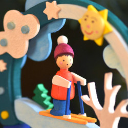 Christbaumschmuck Diorama mit Rodelhang - 8,6 cm